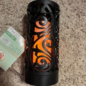 2 New outside/inside use decorative lights